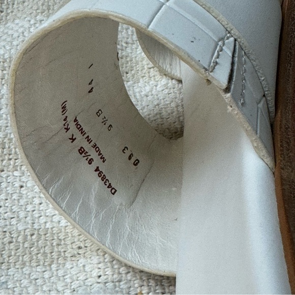 Cole Hann Amavia Double-Band Optic White Embossed Leather Sandals size 9.5 - Picture 4 of 11